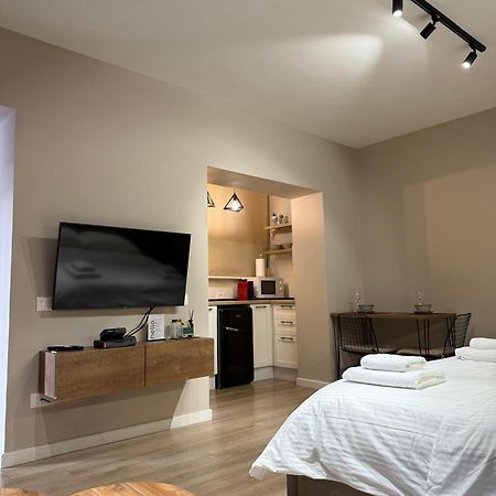 4Seasonsgea , Deluxe Studio , City Centre , Tirana Exterior photo