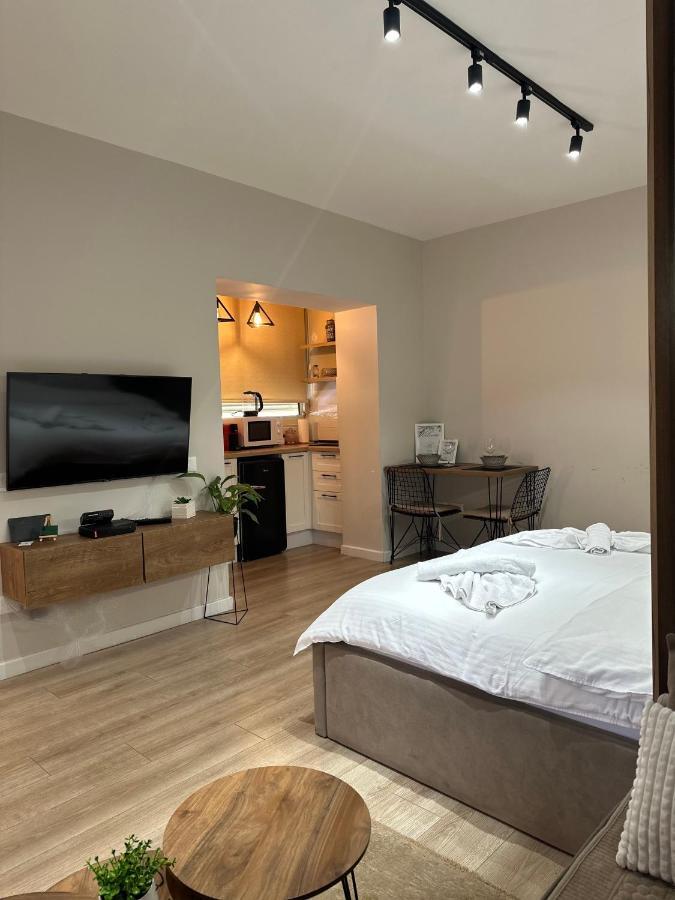 4Seasonsgea , Deluxe Studio , City Centre , Tirana Exterior photo